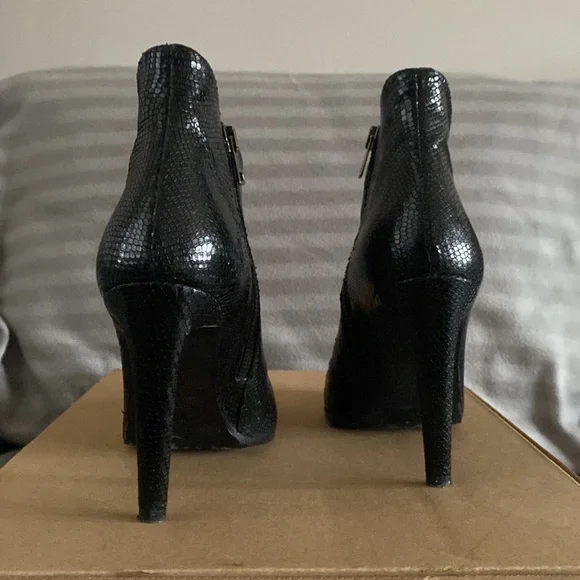 NOW Ankle Boots - Picture 3 of 6